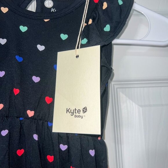 NWT Kyte Baby Bamboo Bubble Romper Midnight Rainbow Heart Size 12-18 Months - Picture 4 of 5